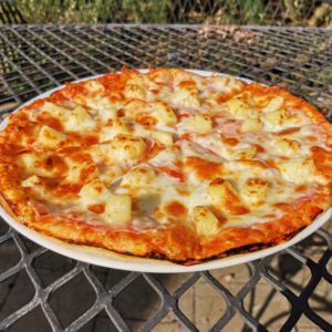 ananasova-pizza-orgovan-restauracia